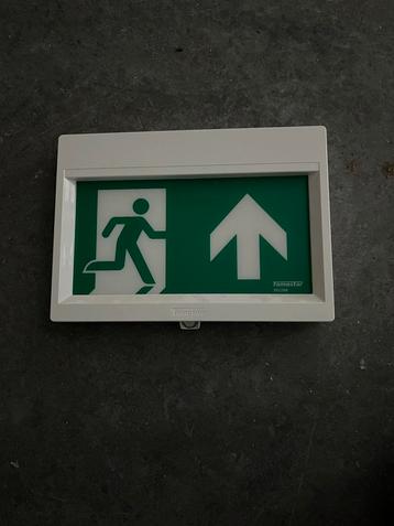 Famostar GO Vluchtwegaanduiding Noodverlichting beschikbaar voor biedingen