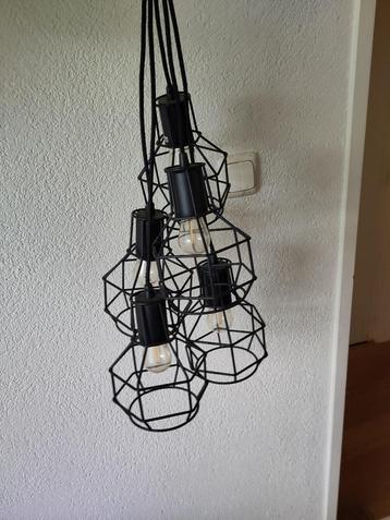 Industriële hanglamp  beschikbaar voor biedingen