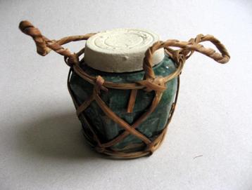 Antieke Chinese gemberpot met origineel netje en deksel beschikbaar voor biedingen