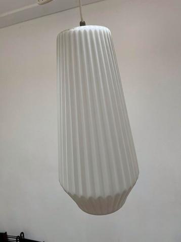 Witte hanglamp Philips Kalff opaal glas ribbels vintage €95 beschikbaar voor biedingen