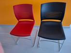Design stoelen Strive by Giancarlo Piretti zwart en rood, Huis en Inrichting, Ophalen, Twee, Zo goed als nieuw, Metaal