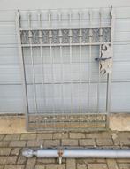Antiek massief smeedijzeren tuinhek tuinpoort met paal, Verzenden, Zo goed als nieuw, IJzer, Tuinhek