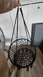 Hang stoel knoet van xenos, Ophalen