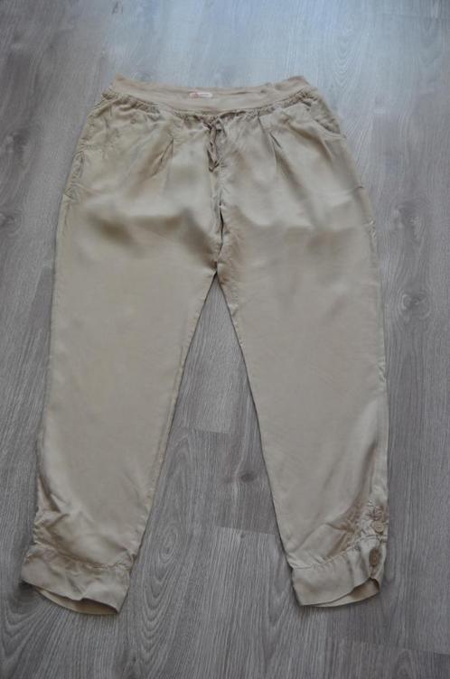 Leuke broek (dunne stof) van Didi maat 44, Kleding | Dames, Broeken en Pantalons, Zo goed als nieuw, Maat 42/44 (L), Beige, Driekwart