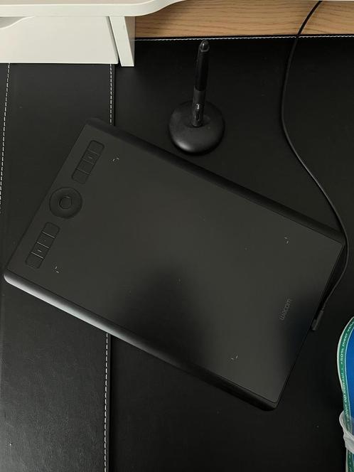 Wacom Intuos Pro Medium, Computers en Software, Tekentablets, Zo goed als nieuw, Bedraad, Multi-touch, Ophalen of Verzenden