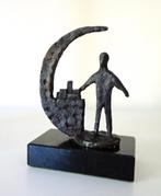Bronzen beeldje figuur met halve cirkel Jaap Hartman 5197-b, Antiek en Kunst, Antiek | Koper en Brons, Ophalen of Verzenden, Brons