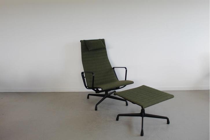 2x Vitra Eames EA 124 + EA 125 Set Groen Hopsak - Zwart, Huis en Inrichting, Fauteuils, Zo goed als nieuw, Metaal, Stof, 50 tot 75 cm