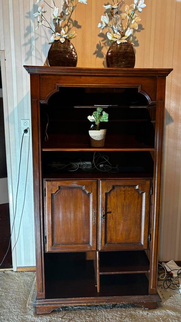 Klassiek houten tv-meubel / media-armatuur, Antiek en Kunst, Antiek | Meubels | Kasten, Ophalen