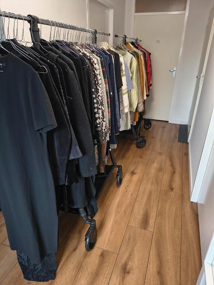 Partij merkkleding jassen jurken broeken, Kleding | Dames, Dames-kledingpakketten, Gedragen, Ophalen