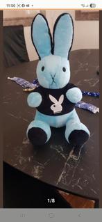 Blauwe Knuffel Konijn met Playboy Shirt, Ophalen of Verzenden, Zo goed als nieuw, Konijn