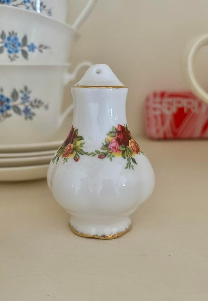 Peper of zout vaatje Royal Albert Old Country Roses, Antiek en Kunst, Ophalen of Verzenden