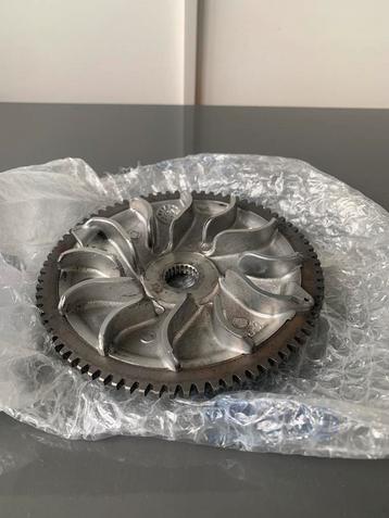 Starterkrans / Halfpoulie Piaggio 2t 125/180 Origineel beschikbaar voor biedingen