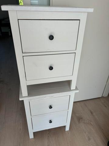 2 Hemnes nachtkasten beschikbaar voor biedingen