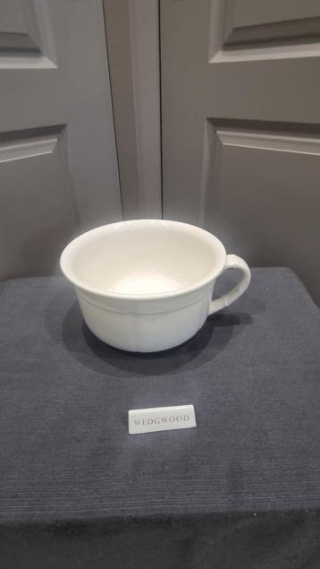 Wedgwood Edme Unieke Po 22 cm diameter 13 cm hoog beschikbaar voor biedingen