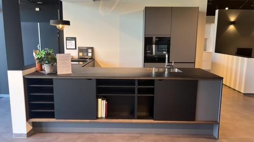 Kvik Prato keuken | Donkergrijs | Compact blad | 40% korting, Huis en Inrichting, Keuken | Complete keukens, Nieuw, Dubbelwandige keuken