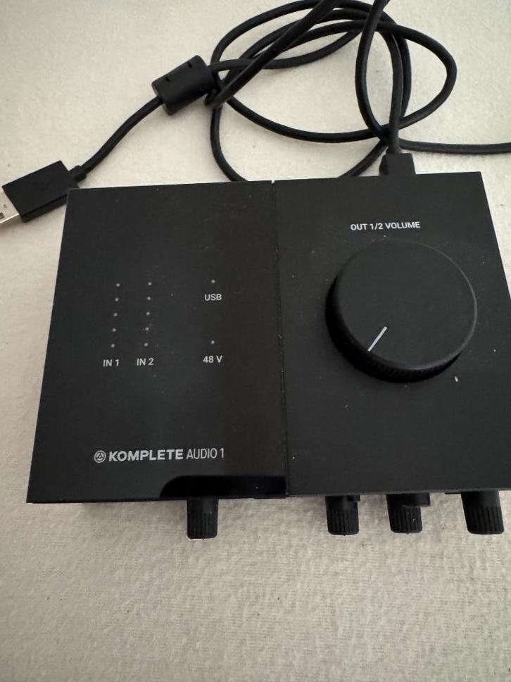 Native Instruments Komplete Audio 1 zgan thuis gebruikt, Computers en Software, Audio-software, Zo goed als nieuw, Ophalen of Verzenden