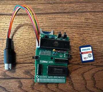 SD2IEC device met menu incl. 32GB SD card voor de C64 beschikbaar voor biedingen