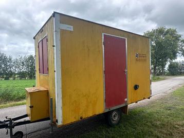 Metalen snelverkeer schaftwagen schaftkeet pipowagen beschikbaar voor biedingen