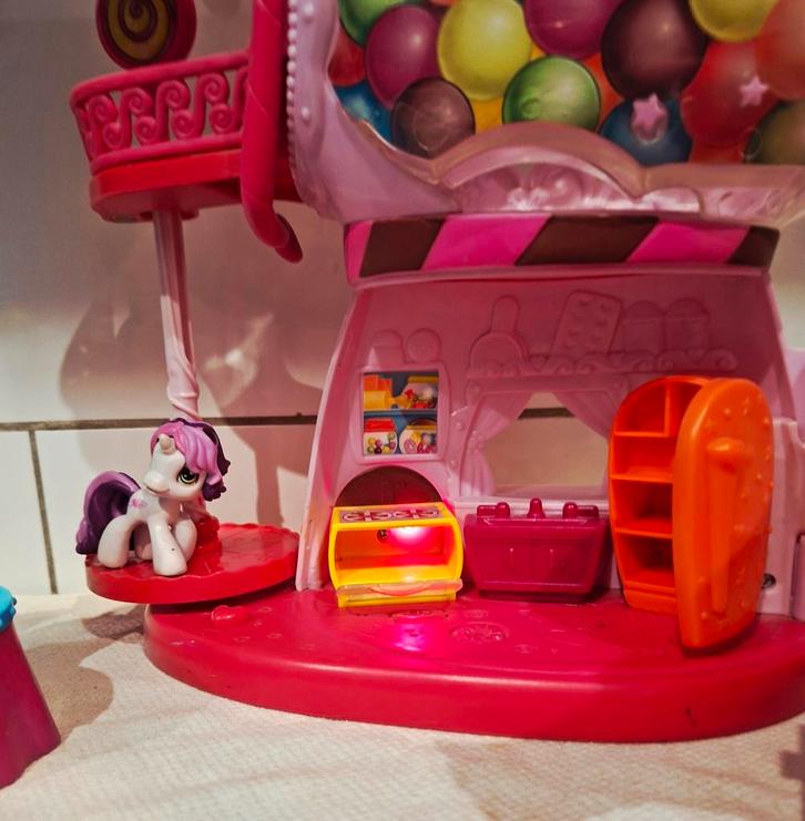 My Little Pony Snoepwinkel/Speelhuis met Licht & Geluid, Kinderen en Baby's, Speelgoed | My Little Pony, Gebruikt, Ophalen of Verzenden