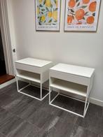 Te koop : IKEA VIKHAMMER nachtkastje, Huis en Inrichting, Slaapkamer | Nachtkastjes, Ophalen, Gebruikt, 55 tot 70 cm, 45 tot 65 cm