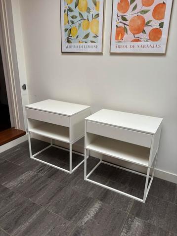 Te koop : IKEA VIKHAMMER nachtkastje