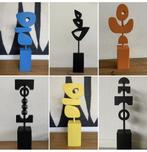 Sculptuur van hout met grafische vormen, Ophalen of Verzenden, Nieuw