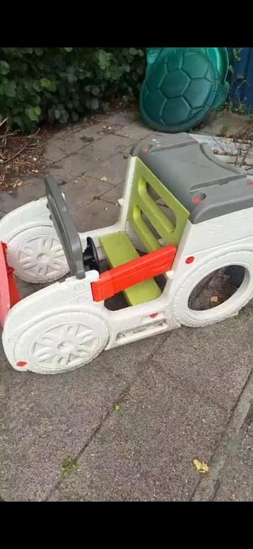 Smoby auto voor buiten. Gratis ophalen. beschikbaar voor biedingen