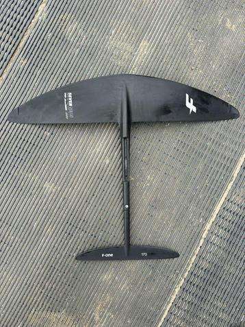 F-one Plane 7 seas 1000 cm2 met monobloc 170 downwind beschikbaar voor biedingen