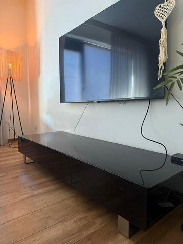 Gratis op te halen -Zwart TV Meubel - Zo Goed Als Nieuw! beschikbaar voor biedingen