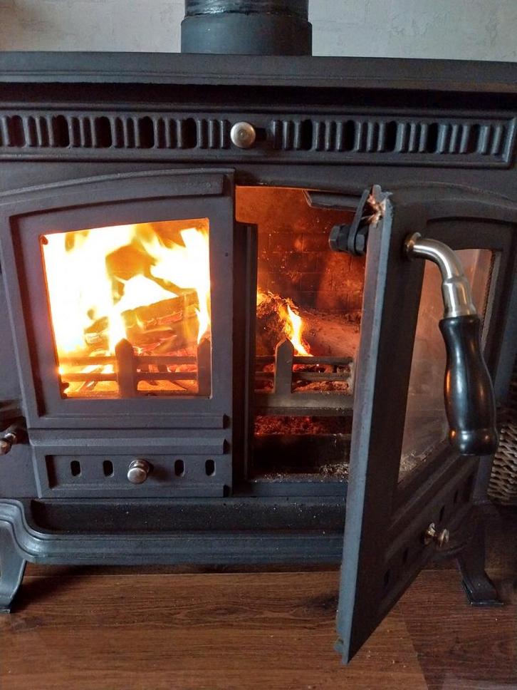 Houtkachel gietijzer  - 12kW - Goede Staat, Huis en Inrichting, Haarden, Gebruikt, Houthaard, Ophalen