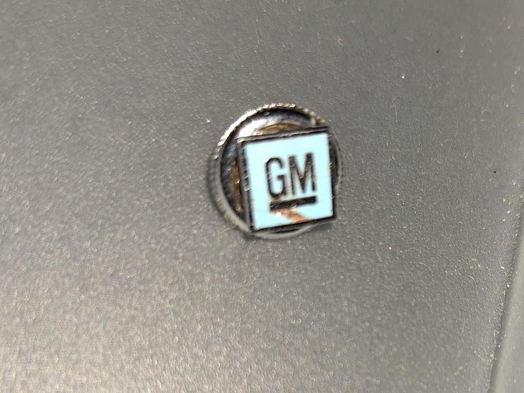 GM pin, Verzamelen, Speldjes, Pins en Buttons, Ophalen of Verzenden, Gebruikt, Overige onderwerpen