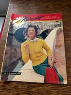 Oude Margriet 1956 - Vintage Damesblad, Ophalen of Verzenden, Gelezen, Damesbladen
