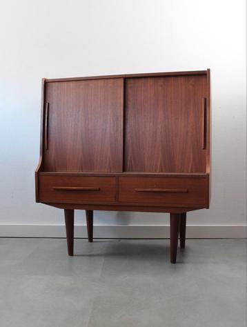 Vintage Deens midboard in teak beschikbaar voor biedingen