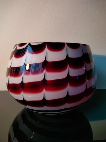 Murano Style Glas Vaas Zebra Bordeaux Rood Wit beschikbaar voor biedingen