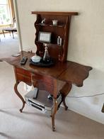 Antieke stomme knecht tafel, Ophalen