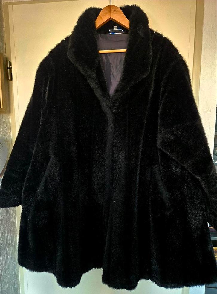 54 56 warme jas A-lijn fake fur zwart oto75cm  zoom100cm, Kleding | Dames, Grote Maten, Zo goed als nieuw, Jas of Mantel, Zwart