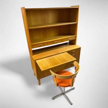 Nieuw binnen! Vintage eiken boekenkast uit Zweden  beschikbaar voor biedingen
