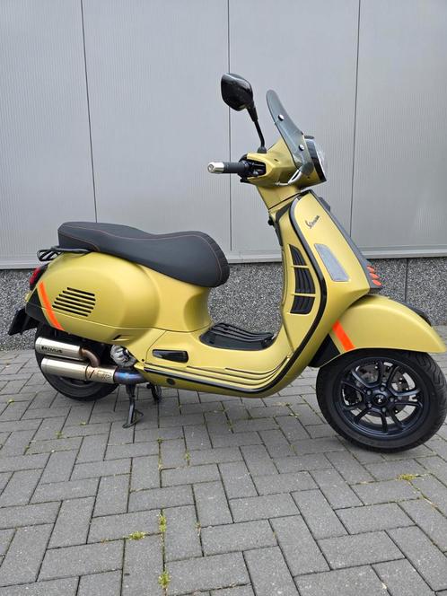 Vespa gts 300 supersport keyless 2023 5733km, Fietsen en Brommers, Scooters | Vespa, Ophalen