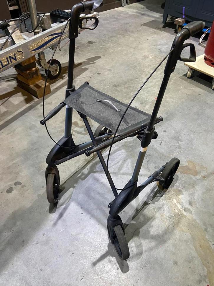 Lichtgewicht inklapbare rollator, Diversen, Rollators, Gebruikt, Lichtgewicht, Opvouwbaar, Ophalen of Verzenden