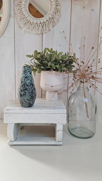 Vintage groen gewolkte aardewerken vaasje, vaas, jadegroen beschikbaar voor biedingen