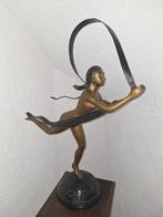 Bronzen beeld, Ophalen, Brons