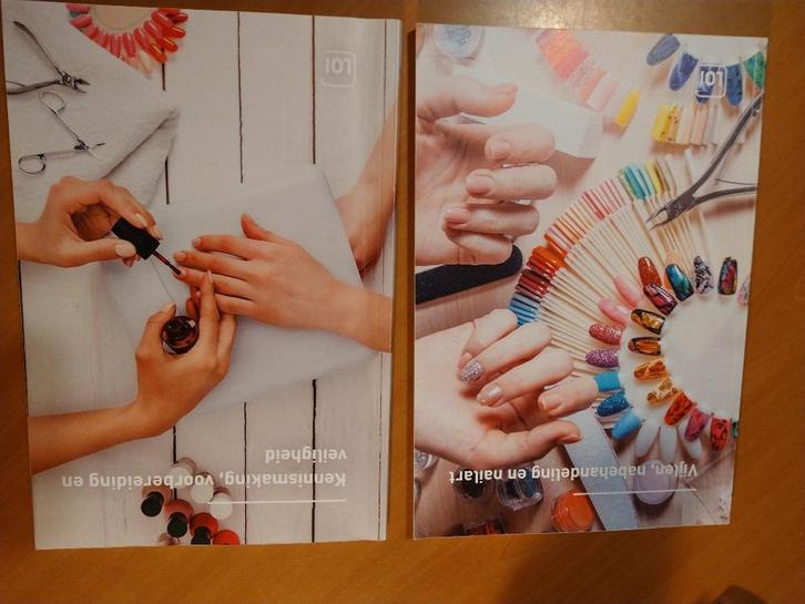 Nagelstyling met gel + Vijlen, nabehandeling en nailart + .., Boeken, Studieboeken en Cursussen, Zo goed als nieuw, HBO, Beta