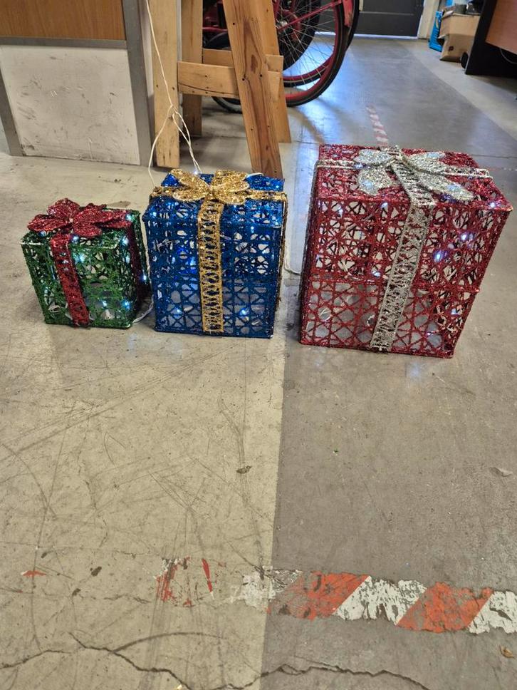 Kadootjes - cadeautjes met verlichting warn wit, Diversen, Kerst, Gebruikt, Ophalen of Verzenden