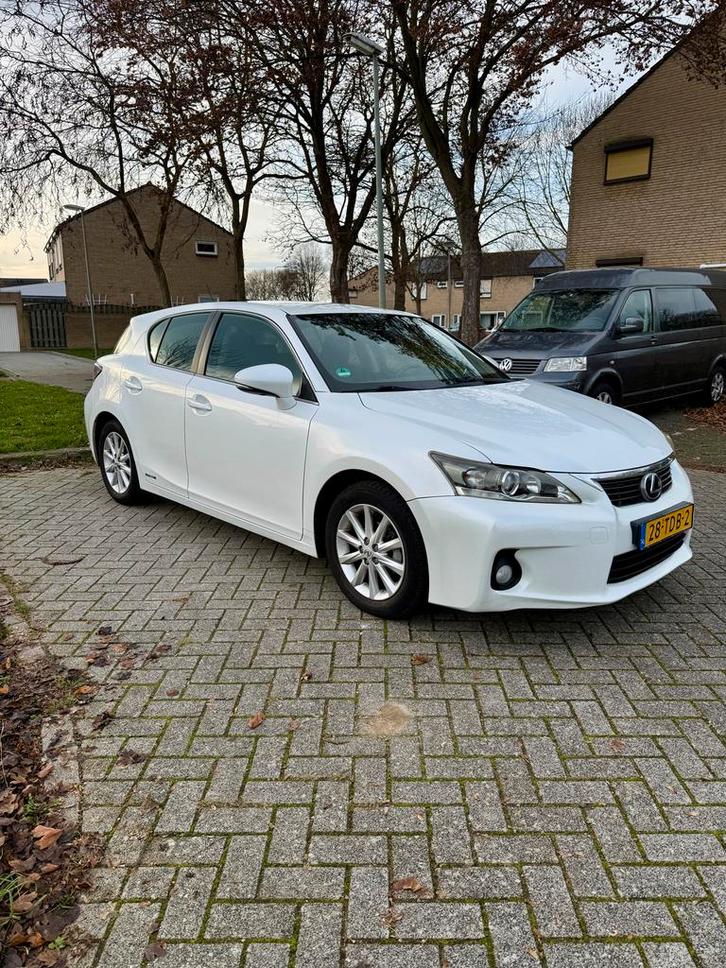 Lexus CT 200h 1.8 Hybrid 2012 Wit, Auto's, Lexus, Particulier, CT-H, ABS, Achteruitrijcamera, Airbags, Airconditioning, Bluetooth