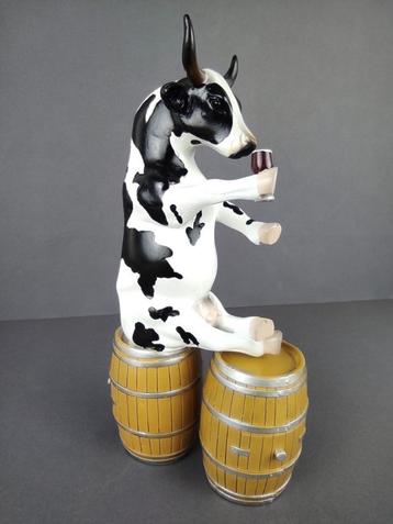 CowParade Koe “Enjoying a Tipple” MEDIUM (zeldzaam) beschikbaar voor biedingen