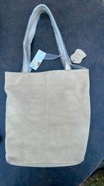 Nieuwe leder/suede tas, Sieraden, Tassen en Uiterlijk, Tassen | Damestassen, Ophalen of Verzenden, Nieuw, Schoudertasje