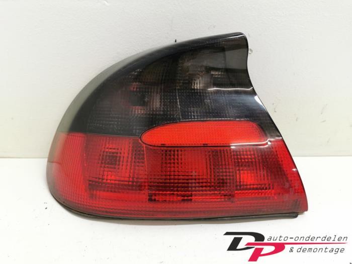 Achterlicht links van een Opel Tigra, Auto-onderdelen, Verlichting, Gebruikt, -, -, Opel