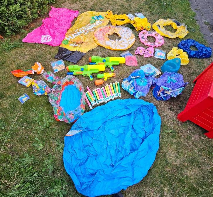 Diverse waterspeelgoed van zwembadjes tot waterpistolen, Kinderen en Baby's, Speelgoed | Buiten | Los speelgoed, Ophalen