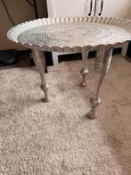 Bijzettafel oosters, Ophalen