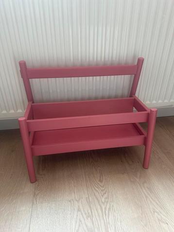 Boekenrekje roze beschikbaar voor biedingen